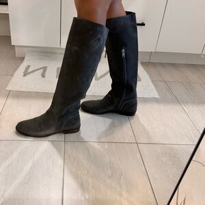 UGG grey suede leather boots in good condition size 8.5.